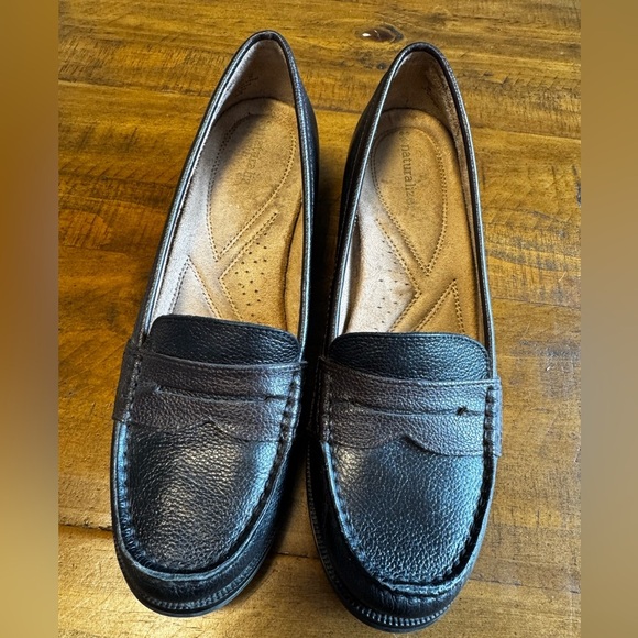 Naturalizer Balfour black Loafers Slip On Shoes Leather 1” Heel Size 9 - Picture 2 of 5